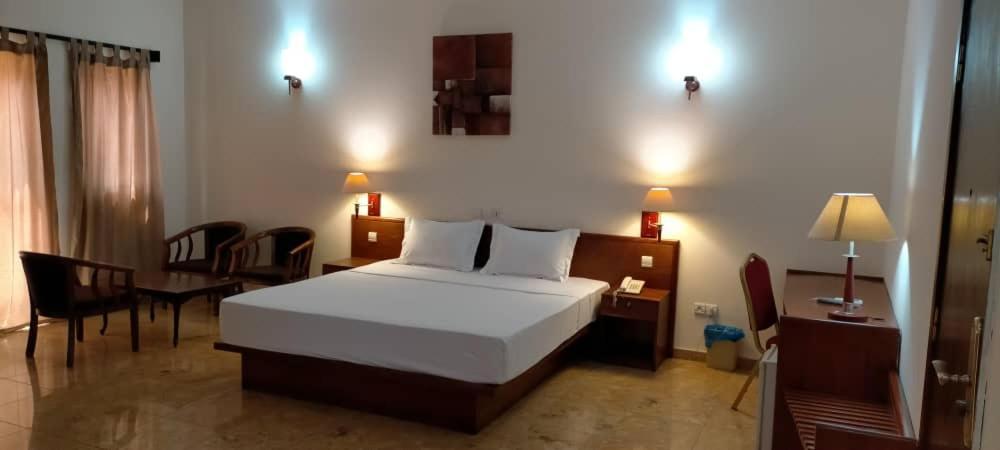 Hotel Marbella Lome Ngoại thất bức ảnh