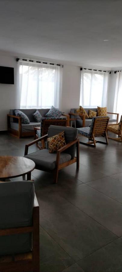 Hotel Marbella Lome Ngoại thất bức ảnh