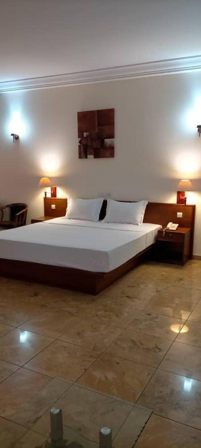 Hotel Marbella Lome Ngoại thất bức ảnh
