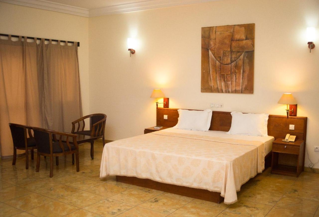 Hotel Marbella Lome Ngoại thất bức ảnh