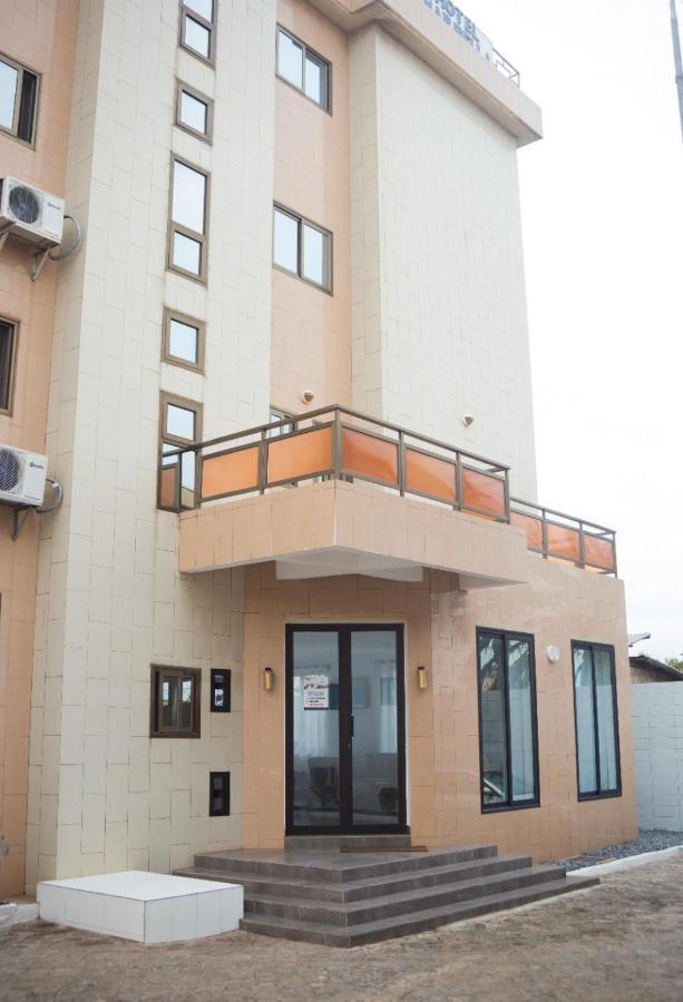 Hotel Marbella Lome Ngoại thất bức ảnh